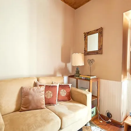 House With 2 Bedrooms In Colares With Terrace And Wifi