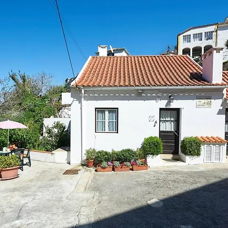 House With 2 Bedrooms In Colares With Terrace And Wifi Casa vacanze *