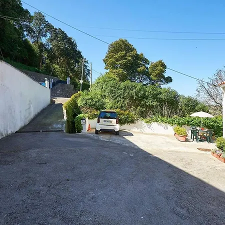 House With 2 Bedrooms In Colares With Terrace And Wifi Casa vacanze *