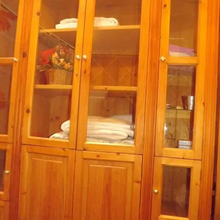 Casa vacanze House With 2 Bedrooms In Colares With Terrace And Wifi *