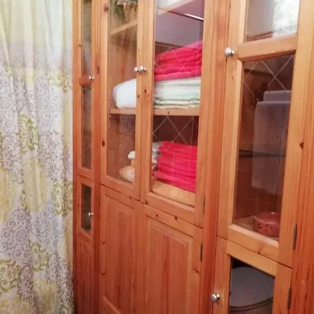 House With 2 Bedrooms In Colares With Terrace And Wifi *