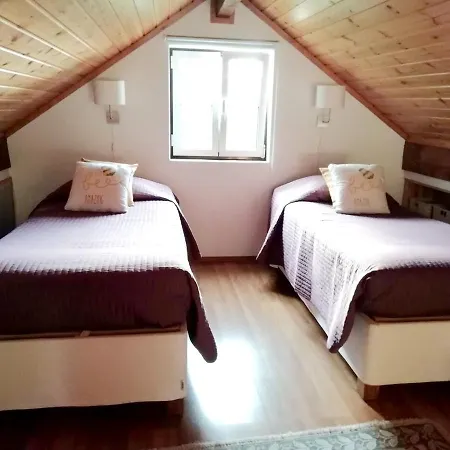 House With 2 Bedrooms In Colares With Terrace And Wifi Casa vacanze *